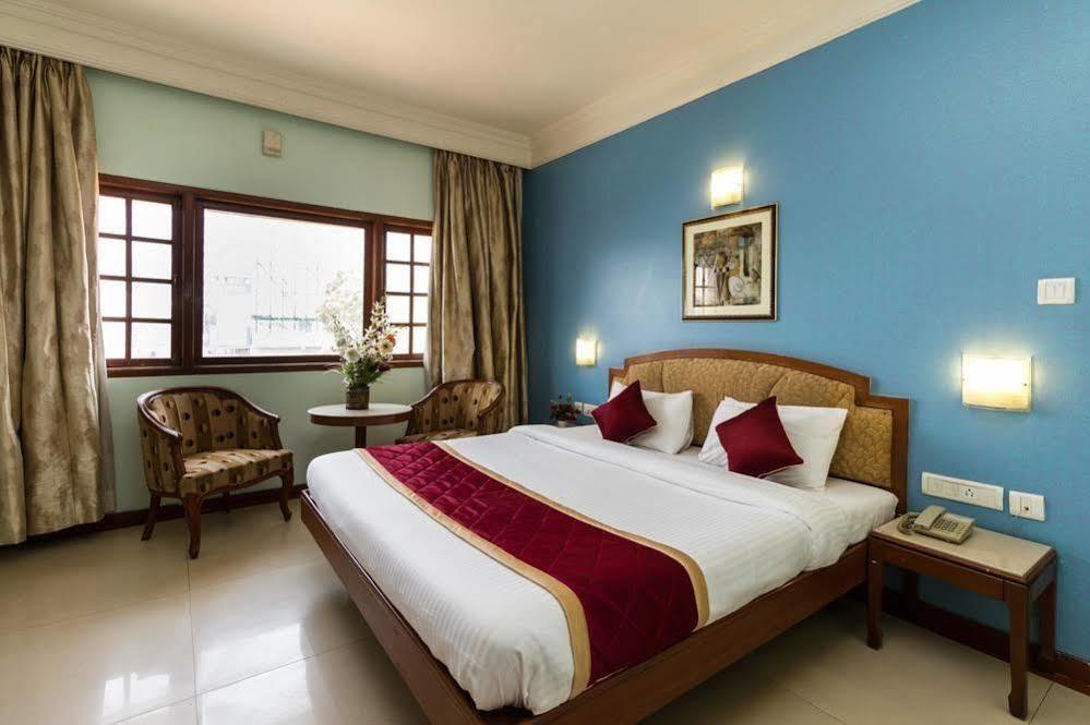 Oyo 579 Hotel Aab 벵갈루루 외부 사진